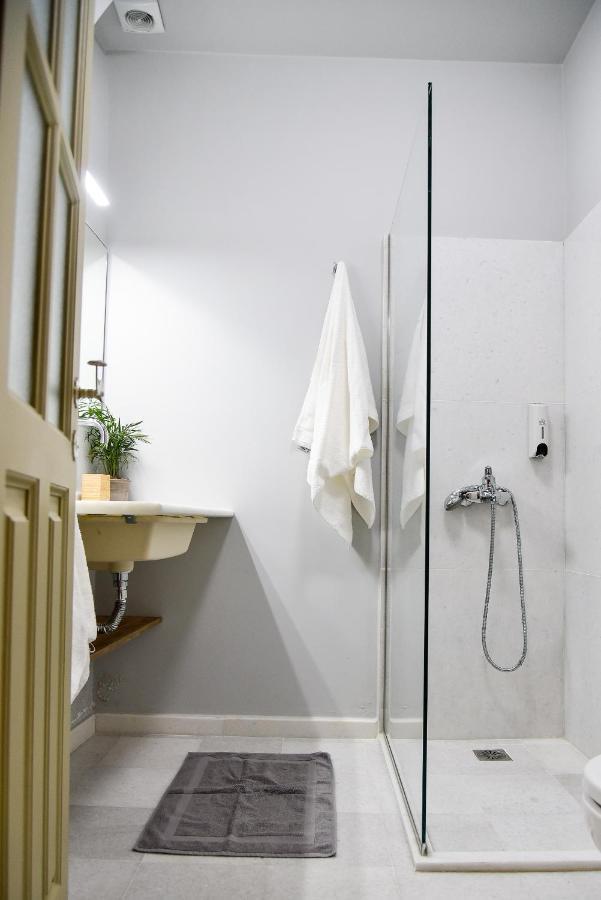 Erst Guest House Atenas Exterior foto